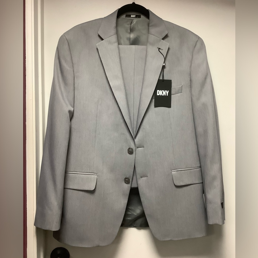Dkny Brand New 2pc Suit - Picture 5 of 14